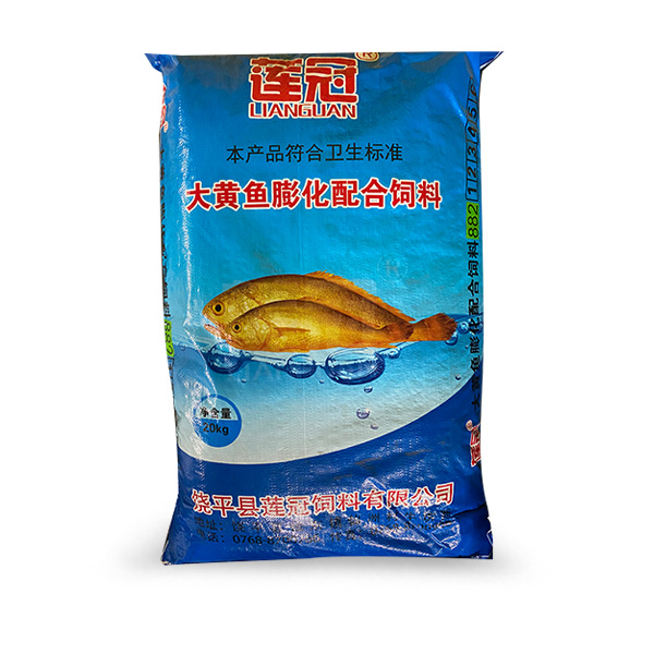 Large yellow croaker puffed compound feed